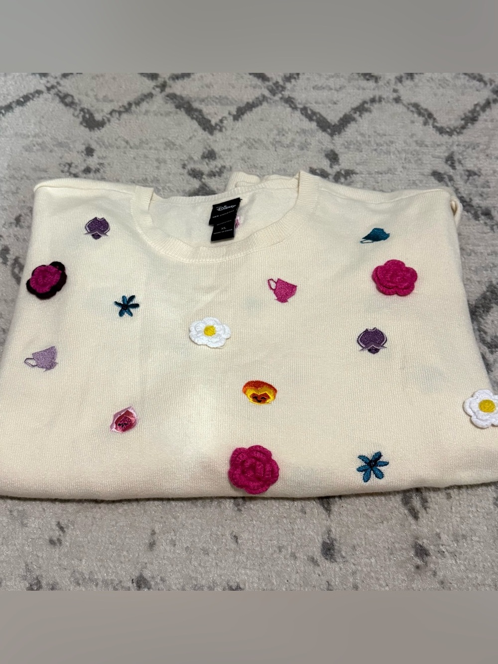 Her Universe Disney Alice In Wonderland Garden Flowers Knit Sweater XL